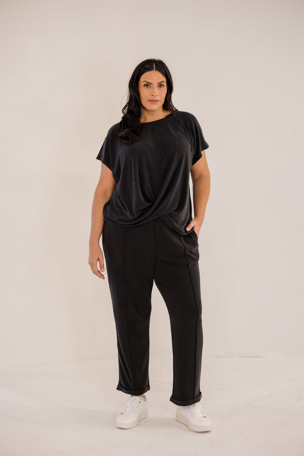 Chloe Pintuck Taper Pant, Black