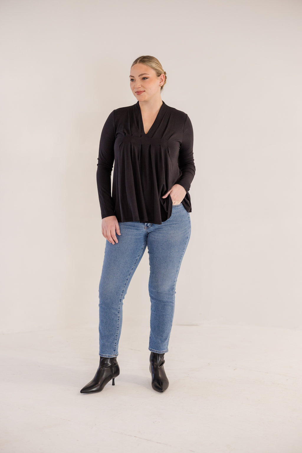 Mercer Front Pleat Top, Black