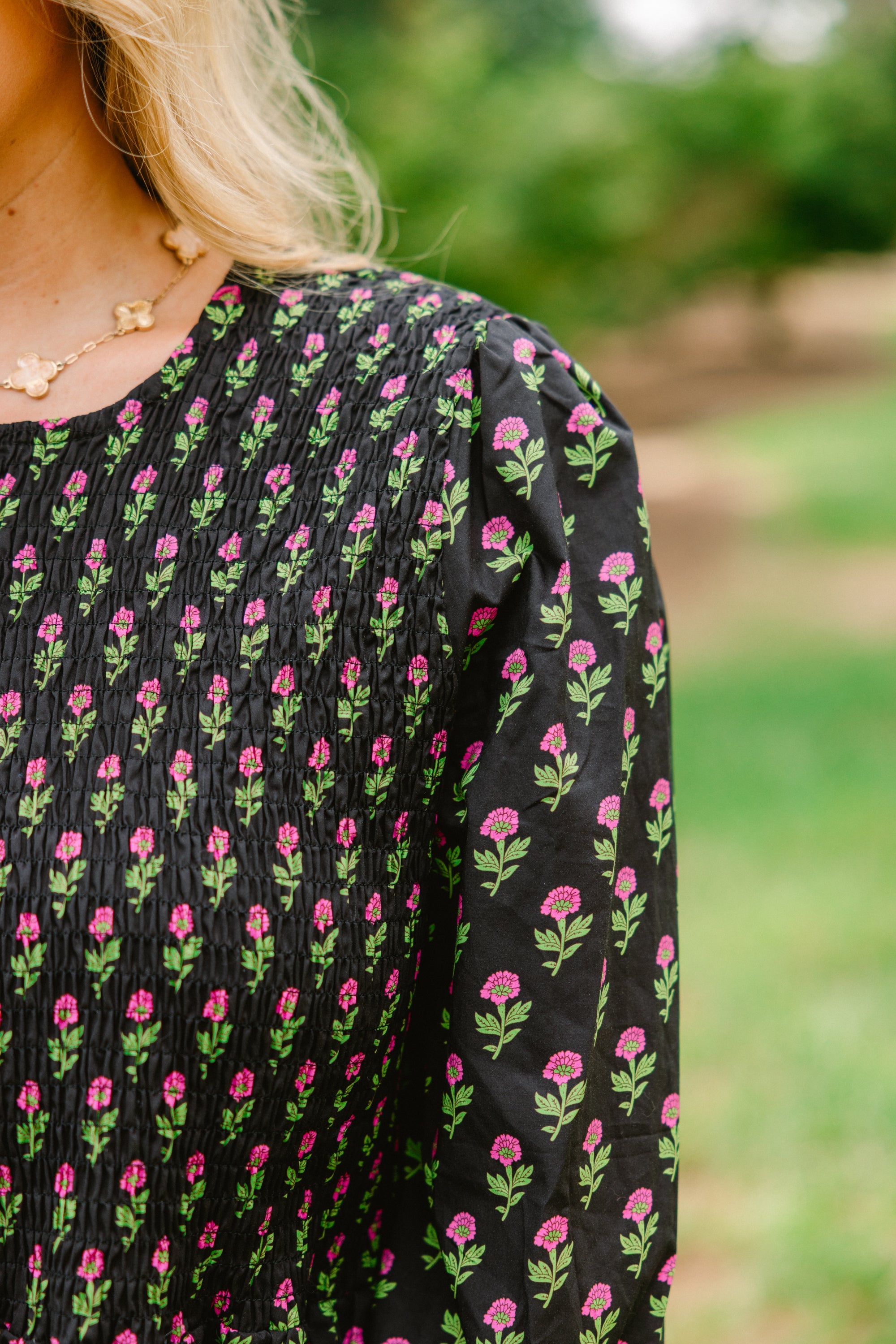 Wallflower Kisses Top, Black-Pink