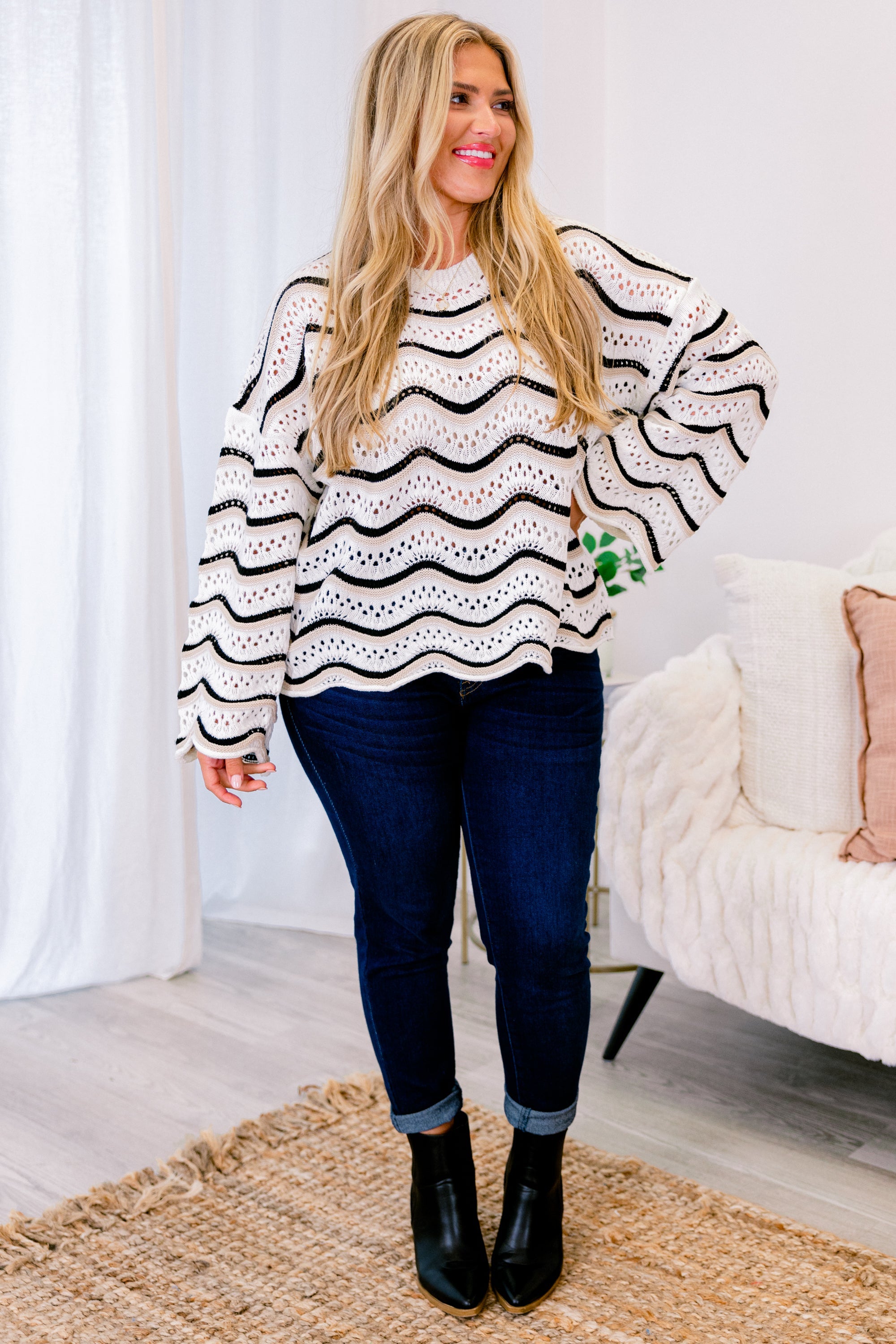 Wavy Comfort Sweater, Cream-Black