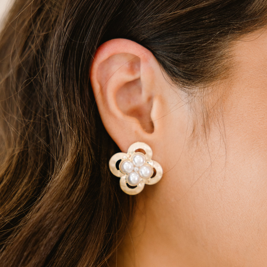 We Stick Together Earrings, Gold
