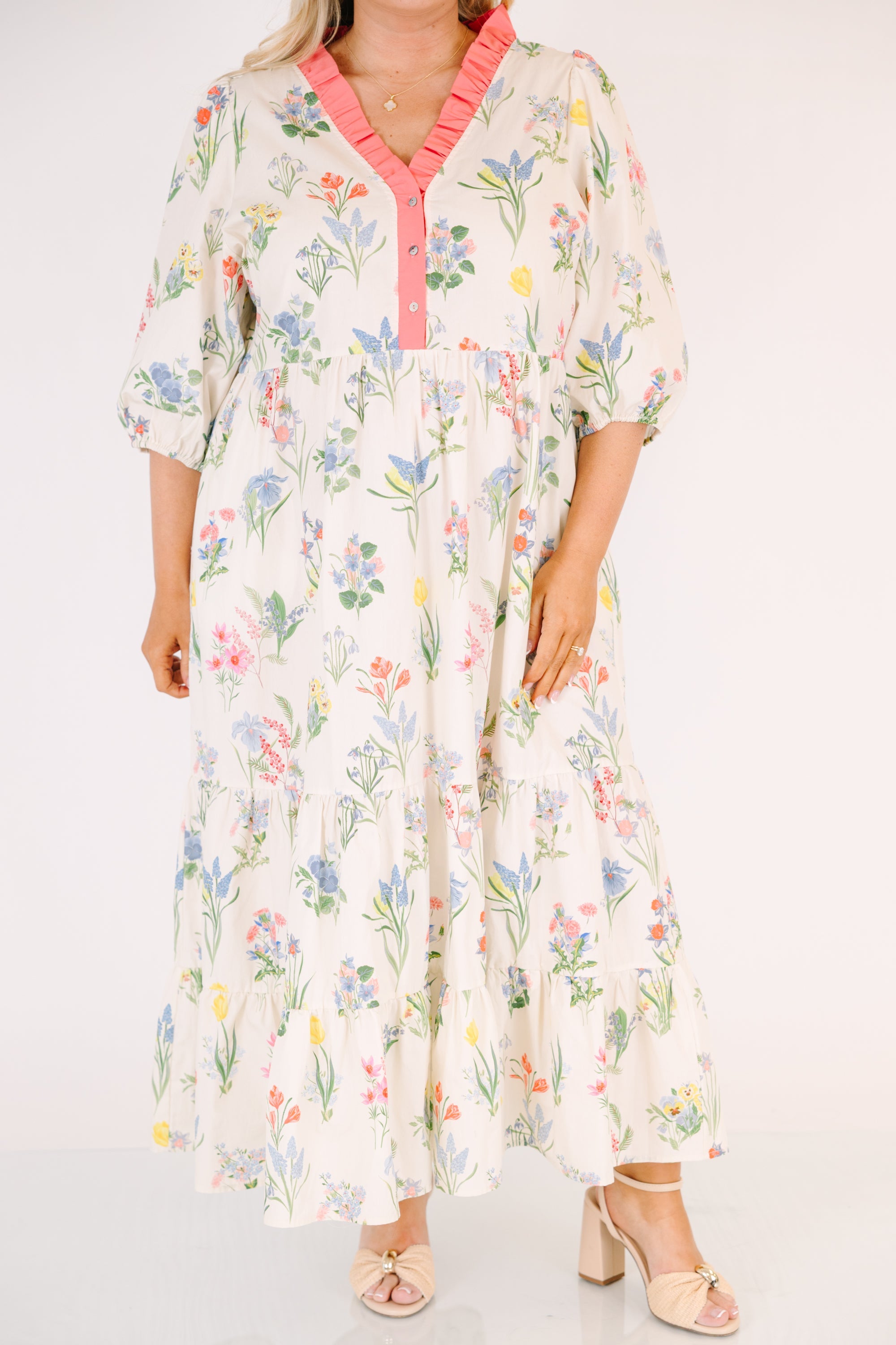 Well Defined Dress, Cream