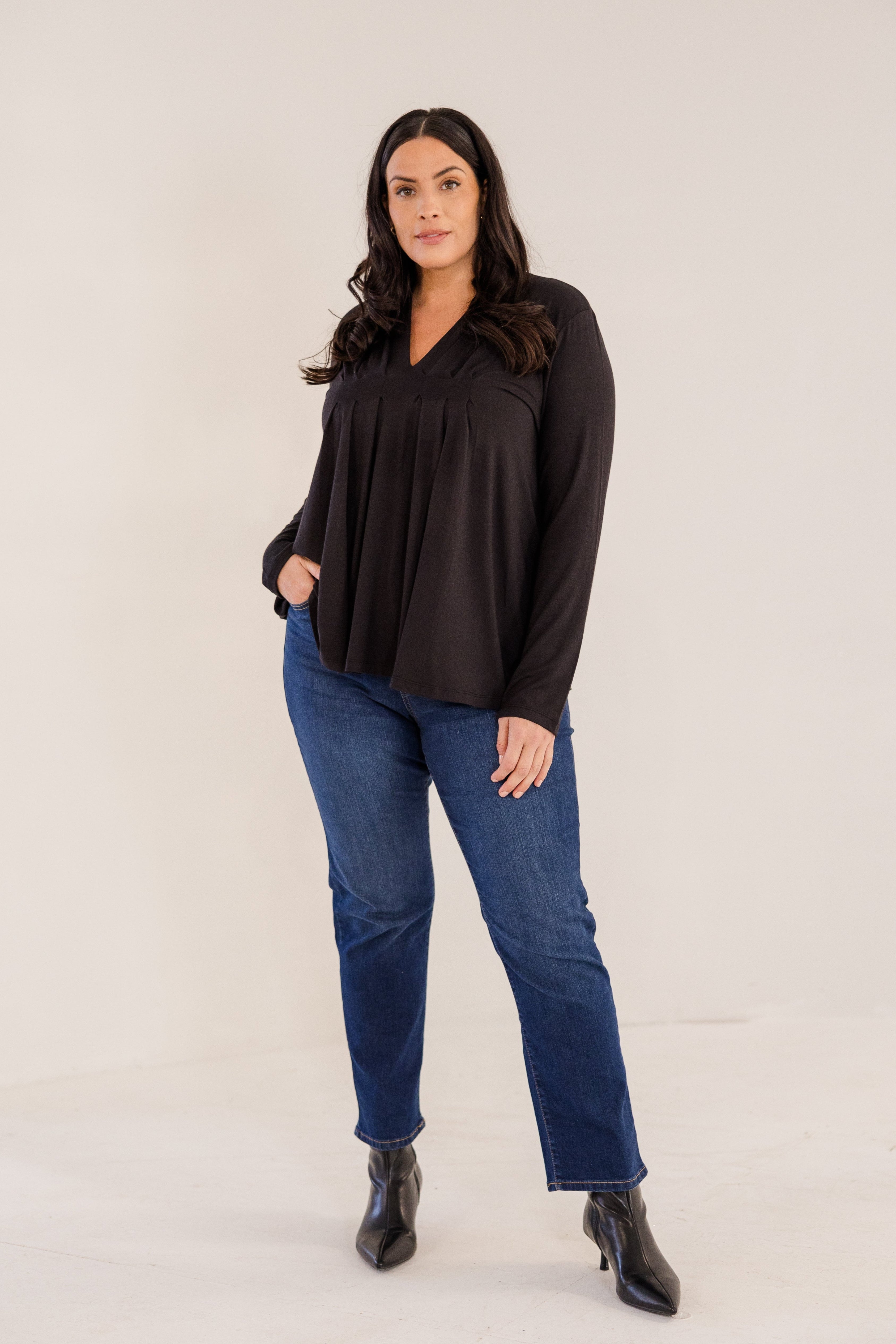 Mercer Front Pleat Top, Black