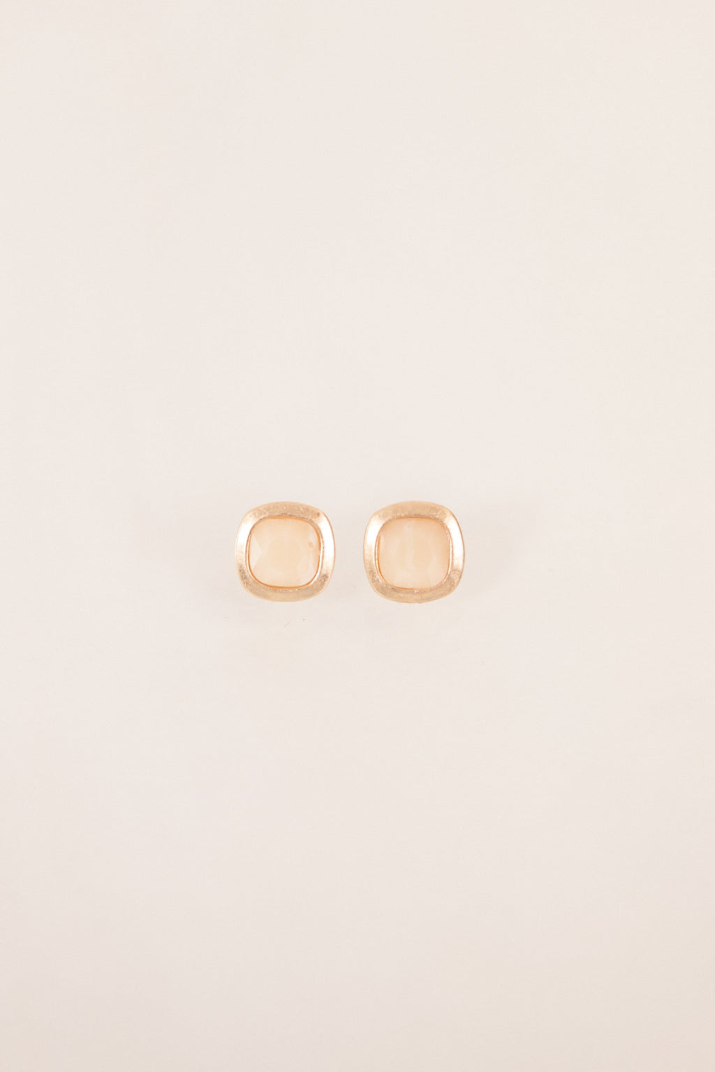 Color Me Cute Studs, Natural