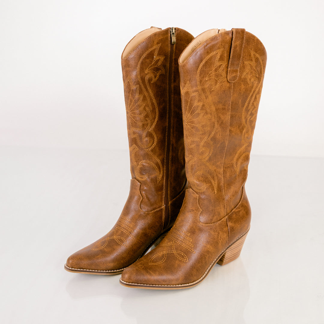 Corky's: Get Back Up Boots, Saddle