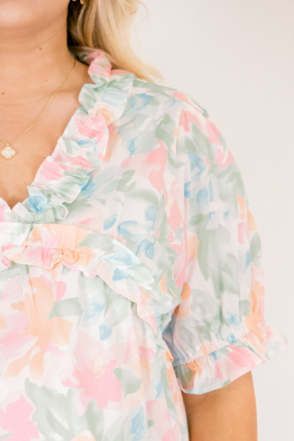 Dancing For Fun Top, Peach Floral
