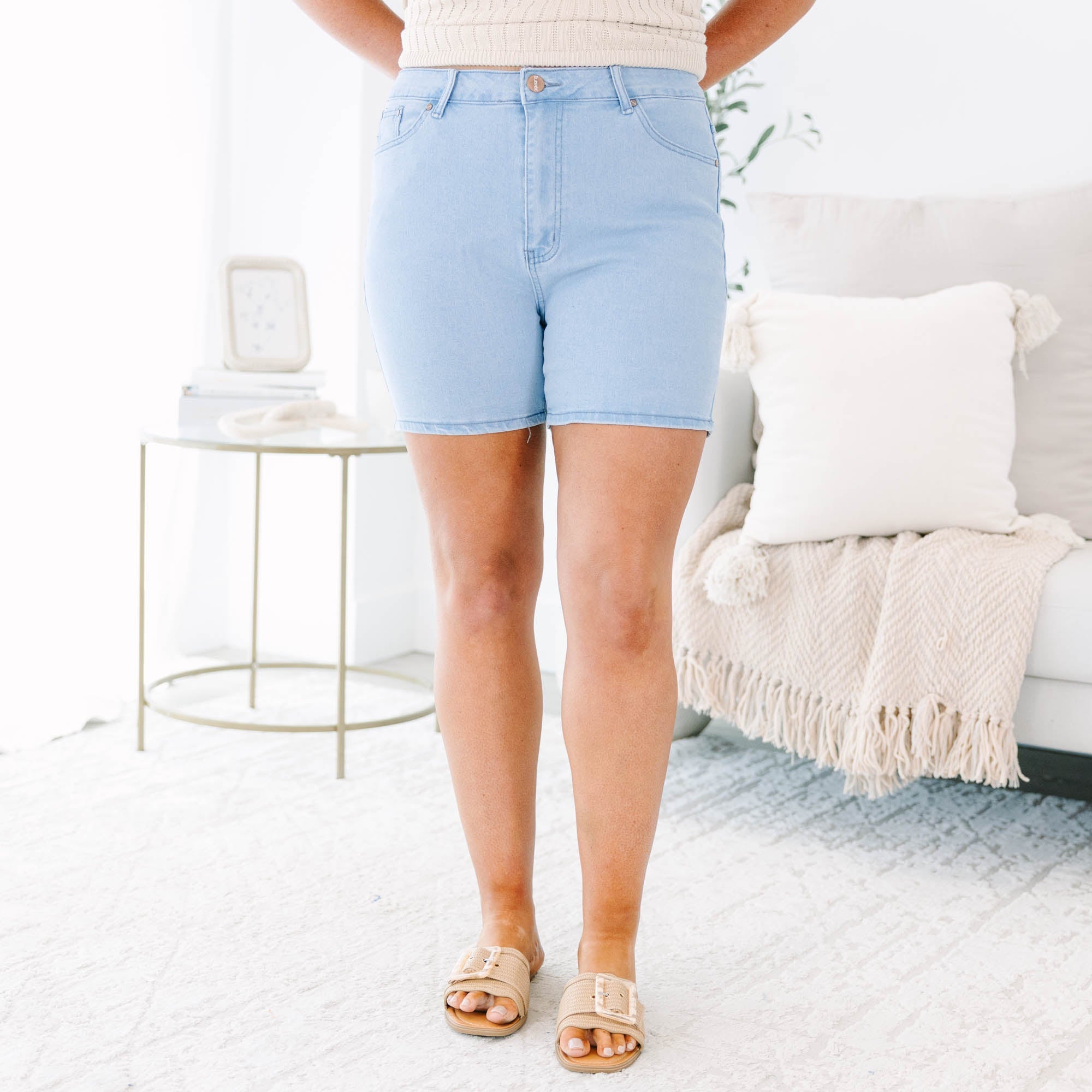 Don't Stop Dancing Shorts, Light Wash