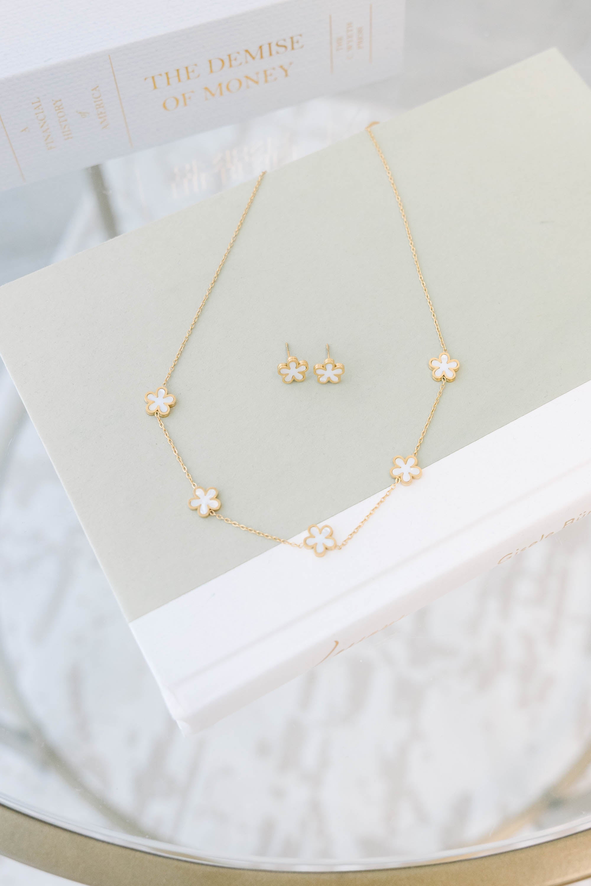 Floral Memories Necklace Set, Cream