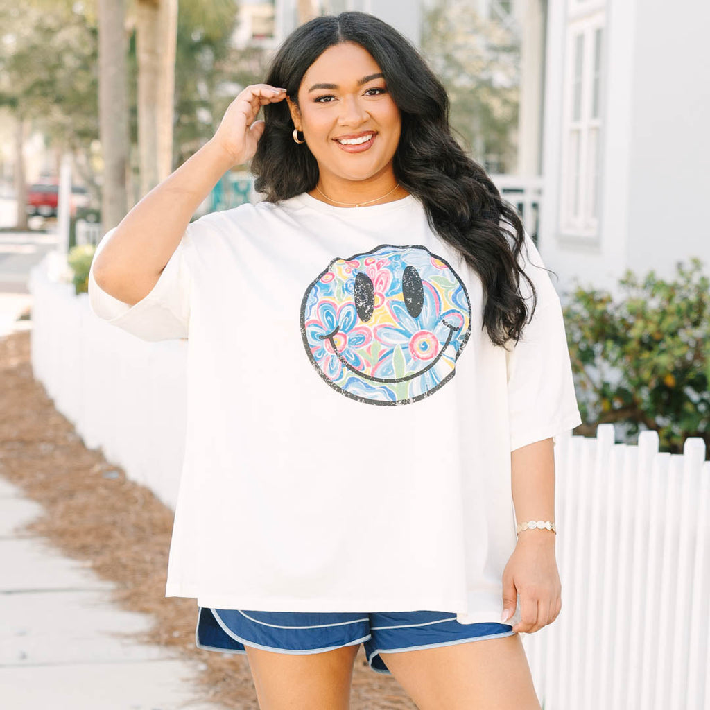 Groovy Smiling Boyfriend Tee, Ivory