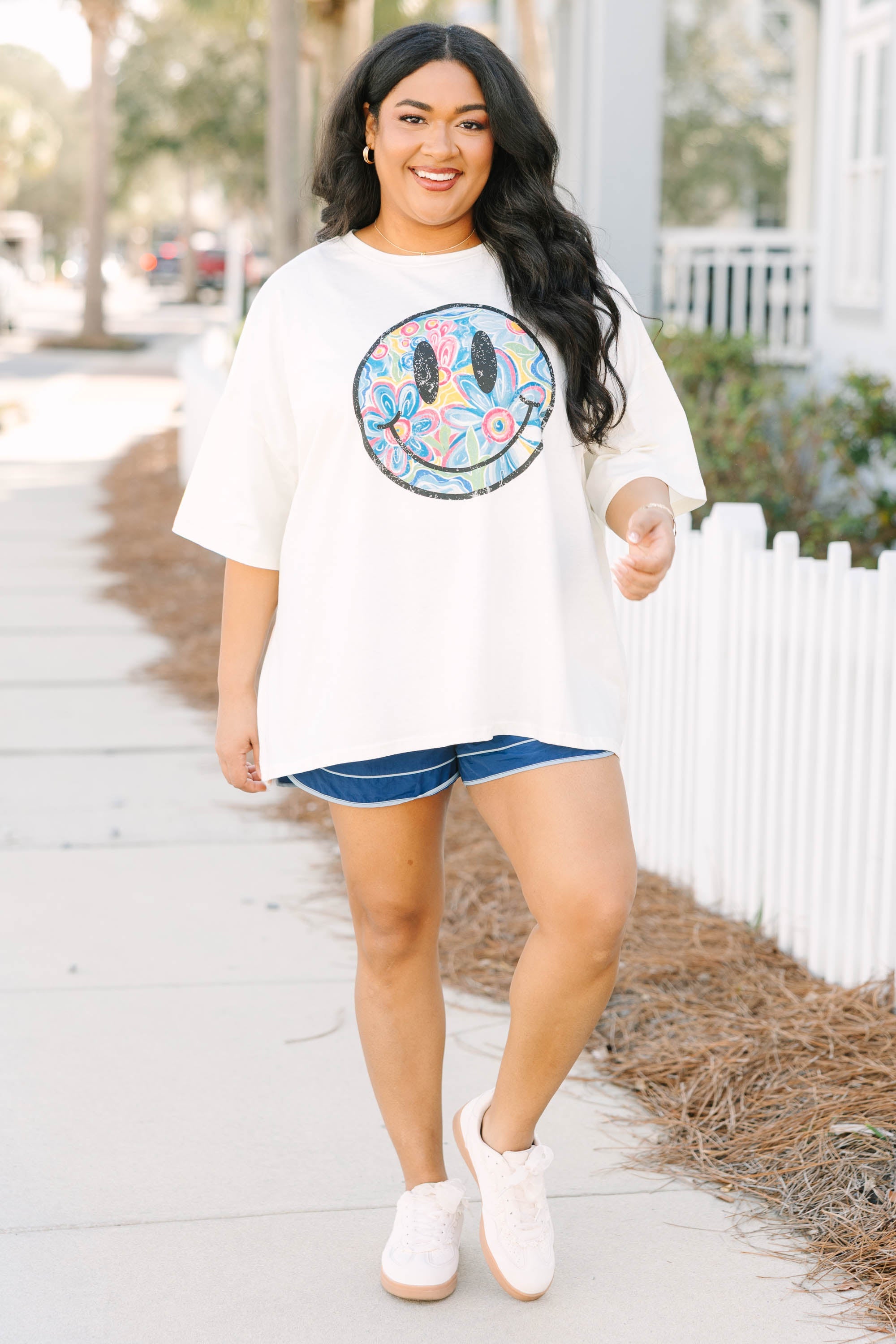 Groovy Smiling Boyfriend Tee, Ivory