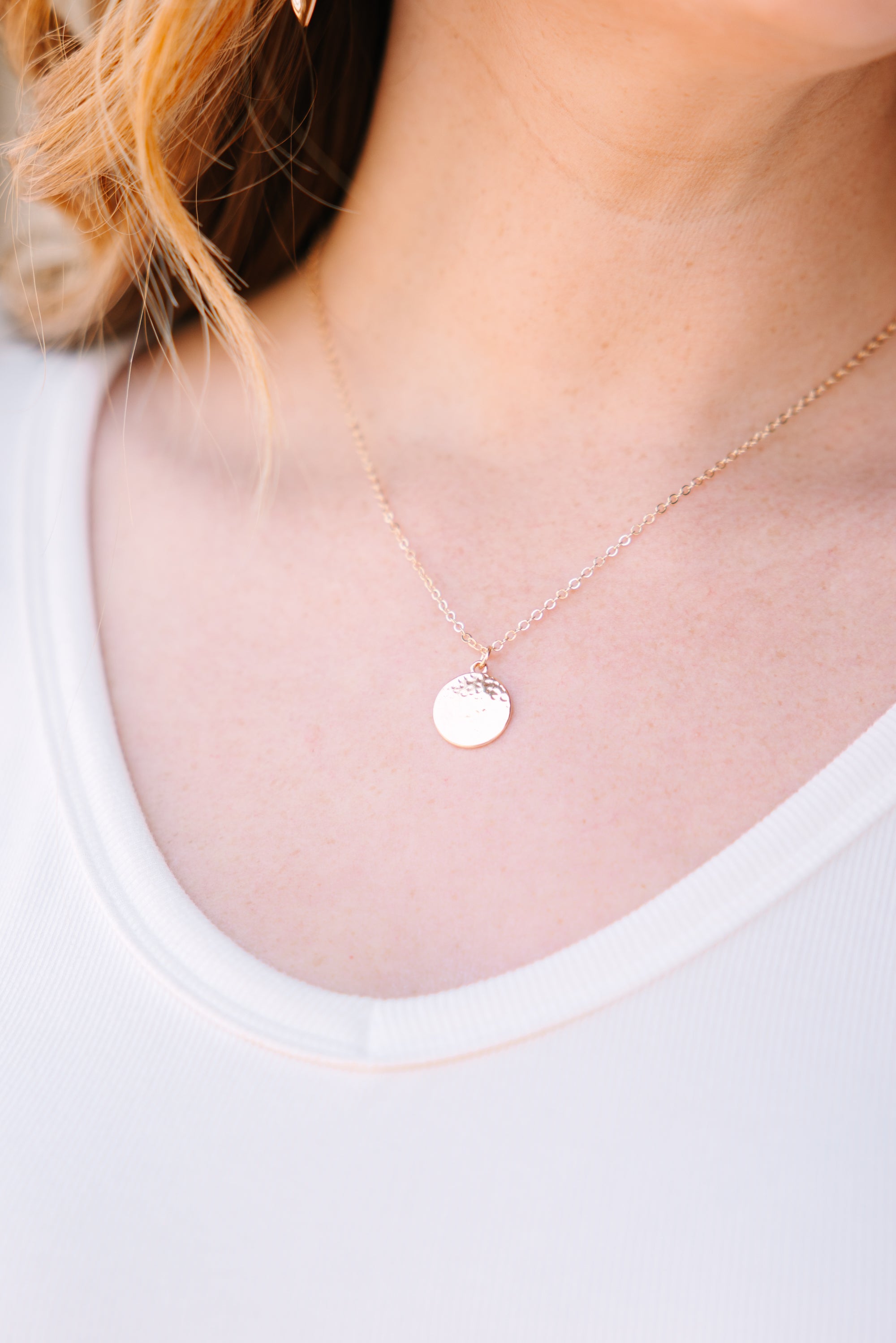 Hold The Line Necklace, Gold