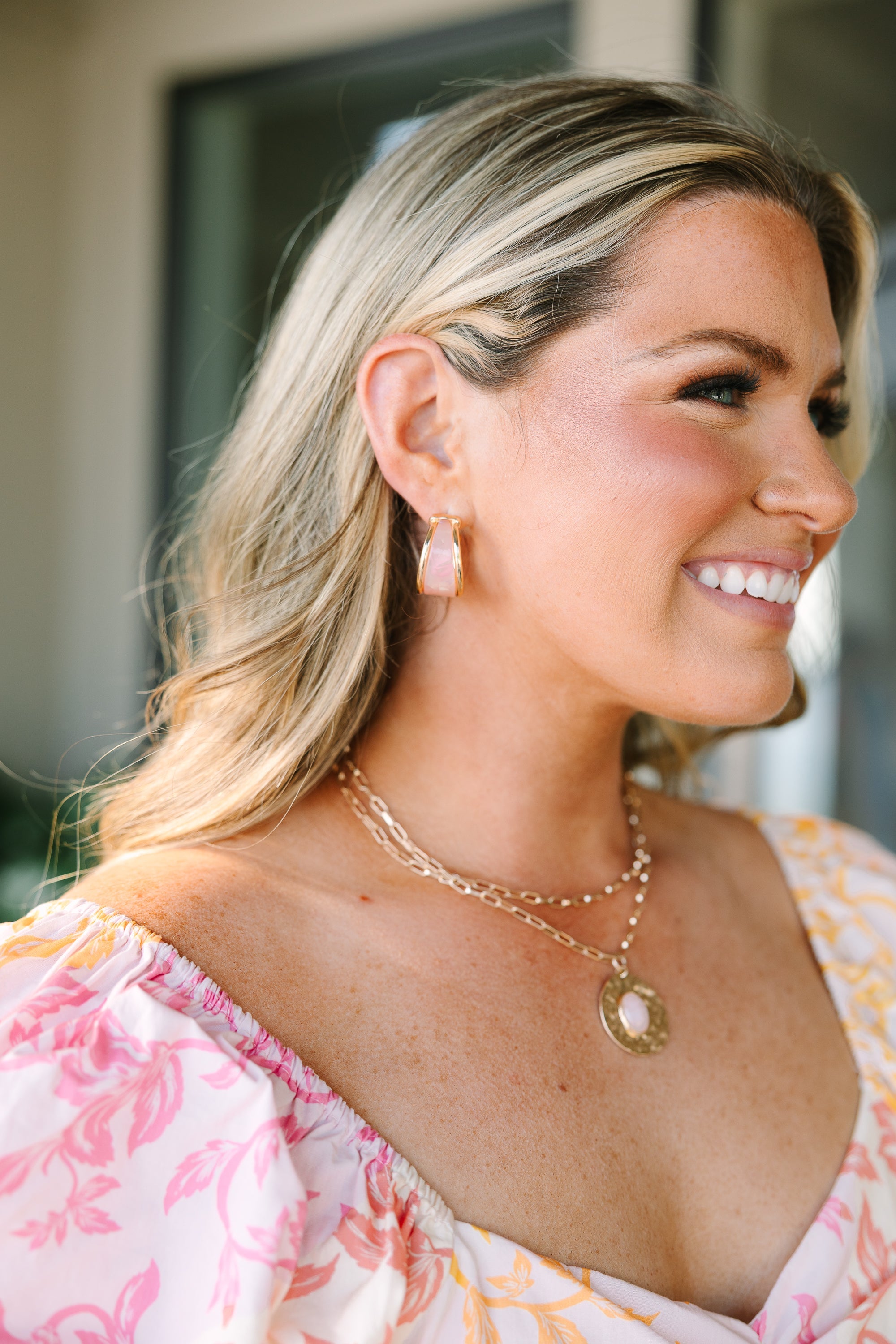 Nothing But Glam Earrings, Pink