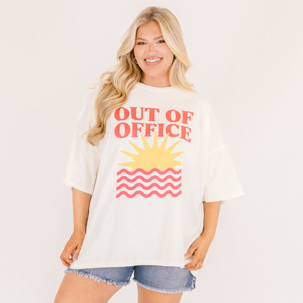 On Vacay Boyfriend Tee, Ivory