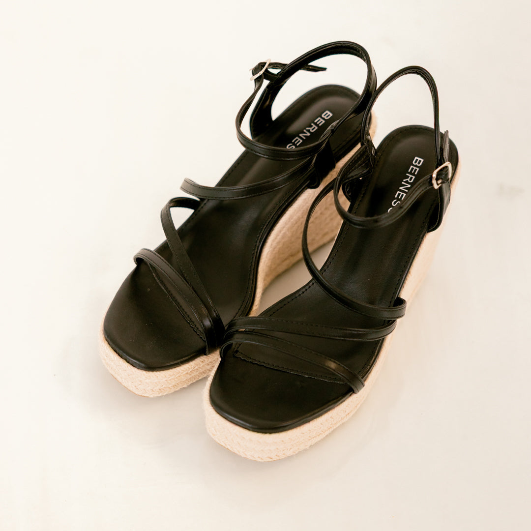 So Many Moments Wedges, Black