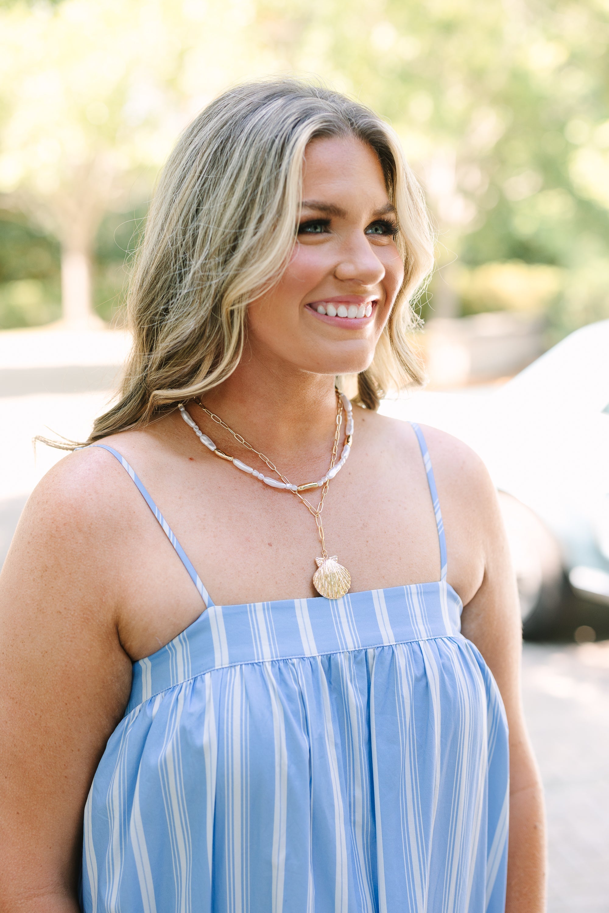 Stay By The Shells Necklace, Gold
