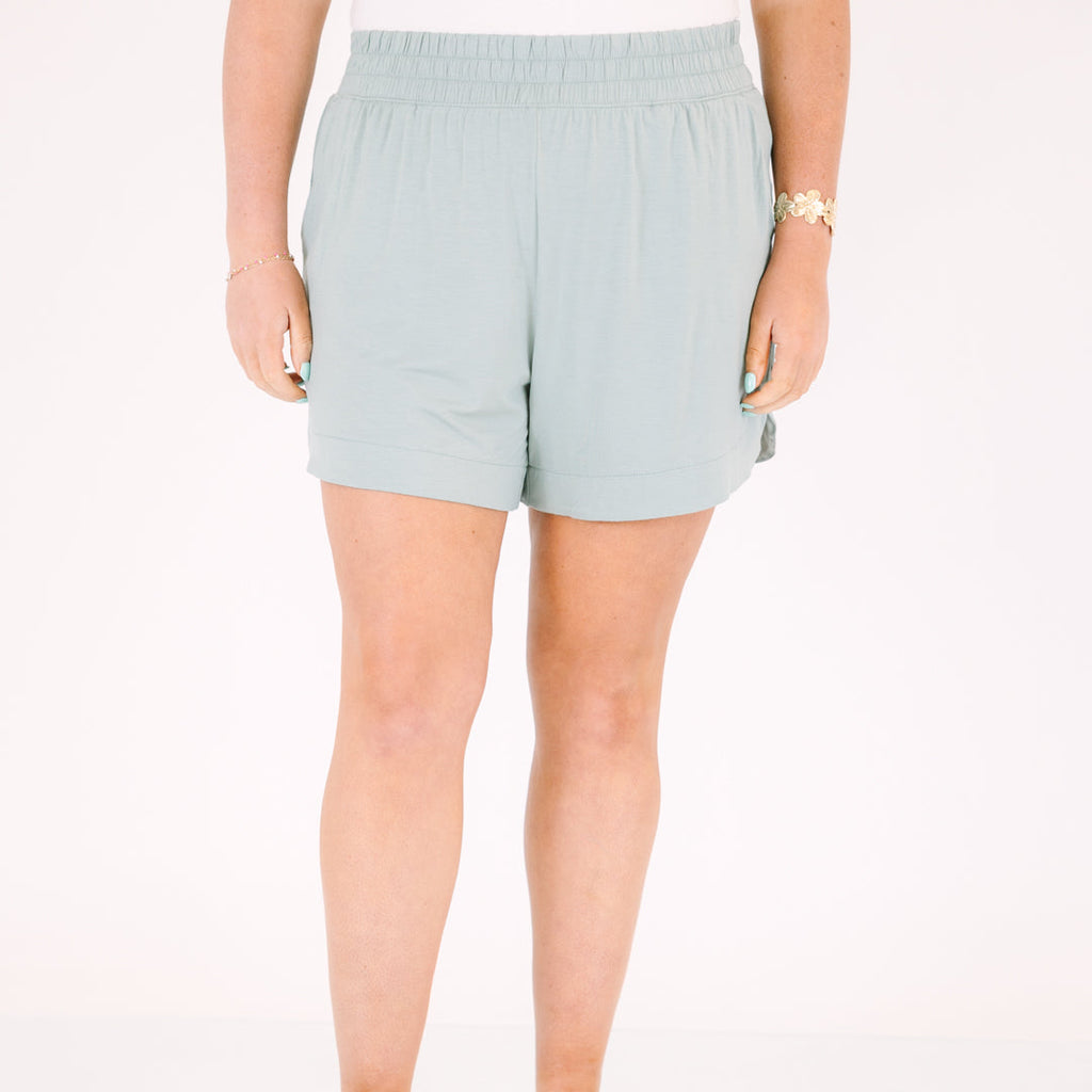 Stroll In The Tulip Garden Shorts, Moss Green